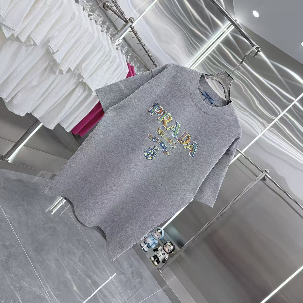 <p>Prada 圓領T恤</p>