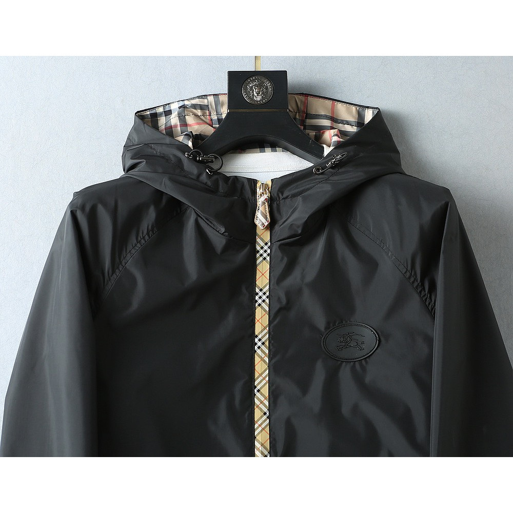<p>BURBERRY 夹克外套(时尚设计师款)(黑)</p>