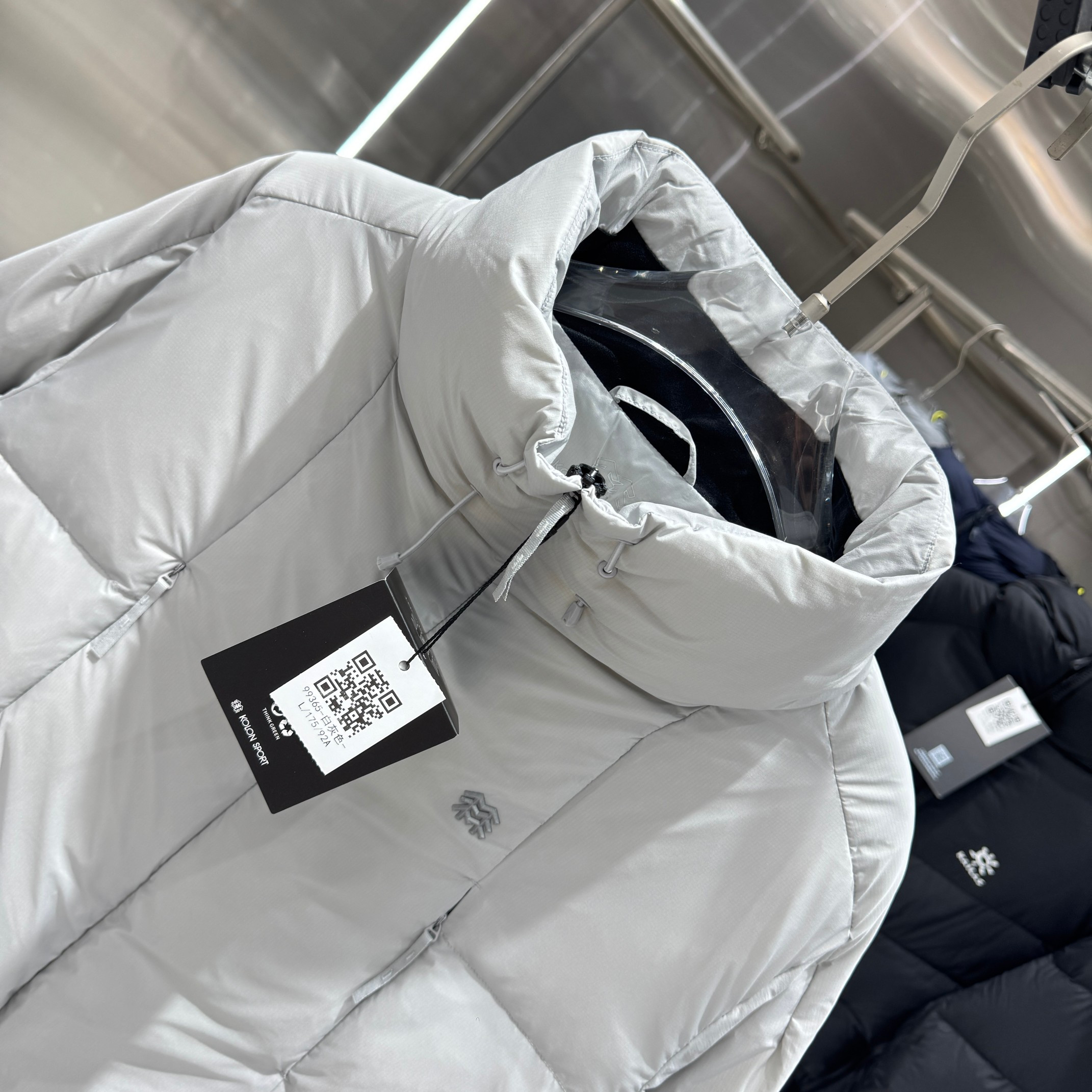 <p>KOLON SPORT 鹅绒羽绒服(米白)</p>