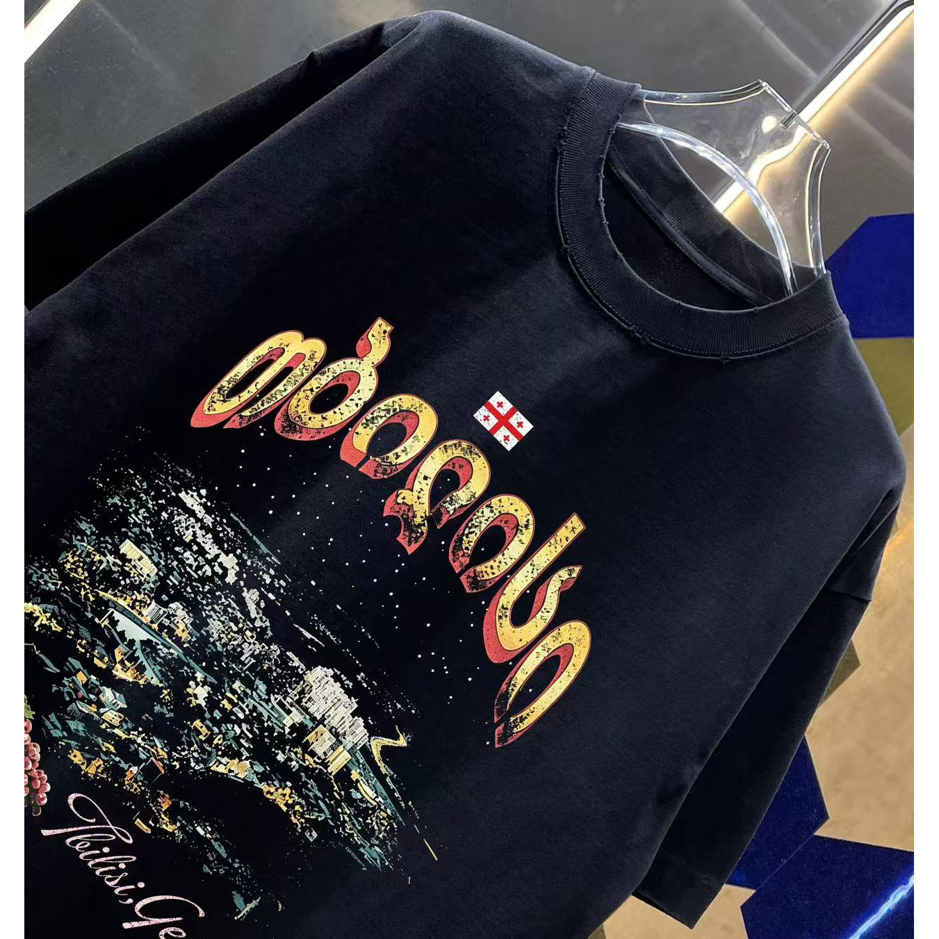 <p>Balenciaga 洗水磨破短袖T恤(洗水黑)</p>