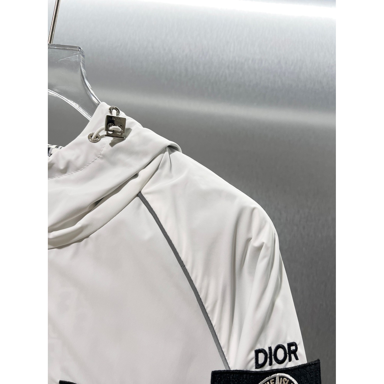 <p>DIOR 双面穿夹克外套(白)</p>