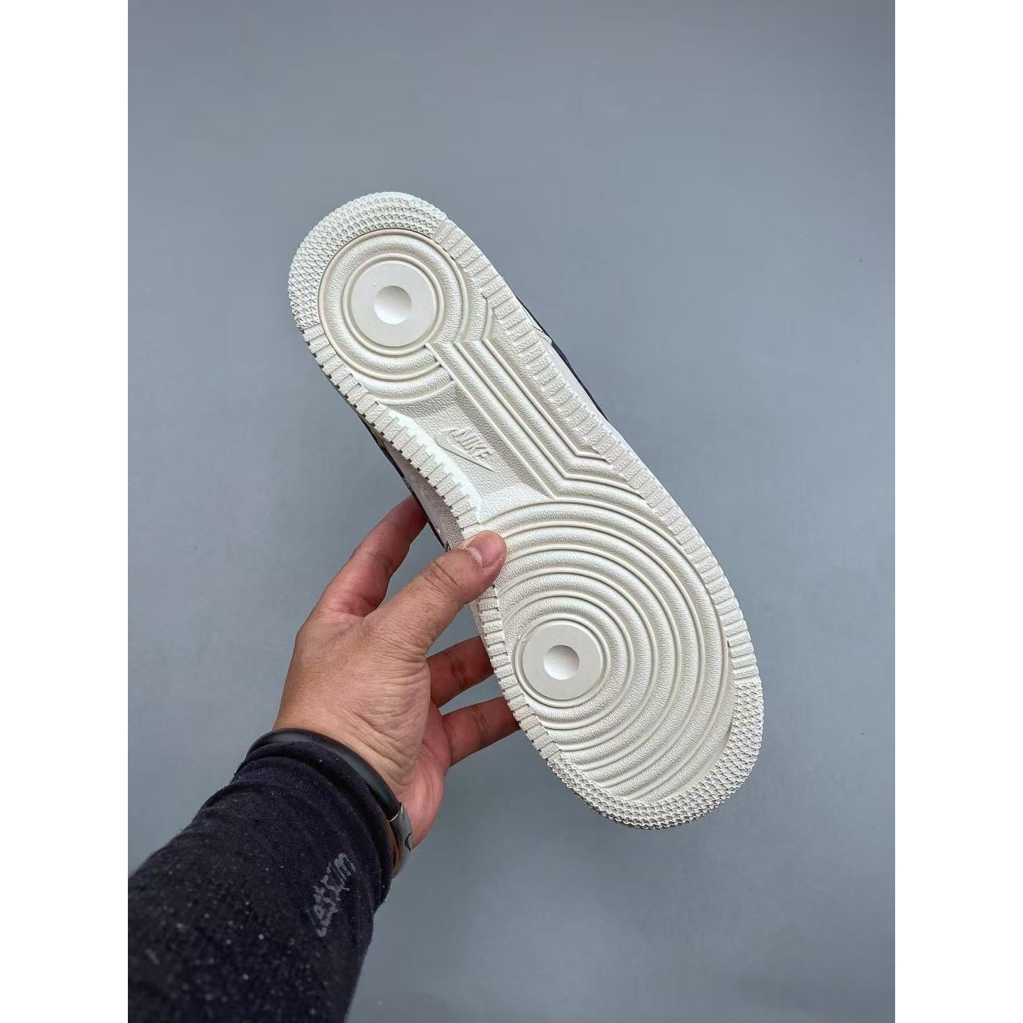 <p>XC版 Nike Air Force1 07 low &nbsp;联名款</p>