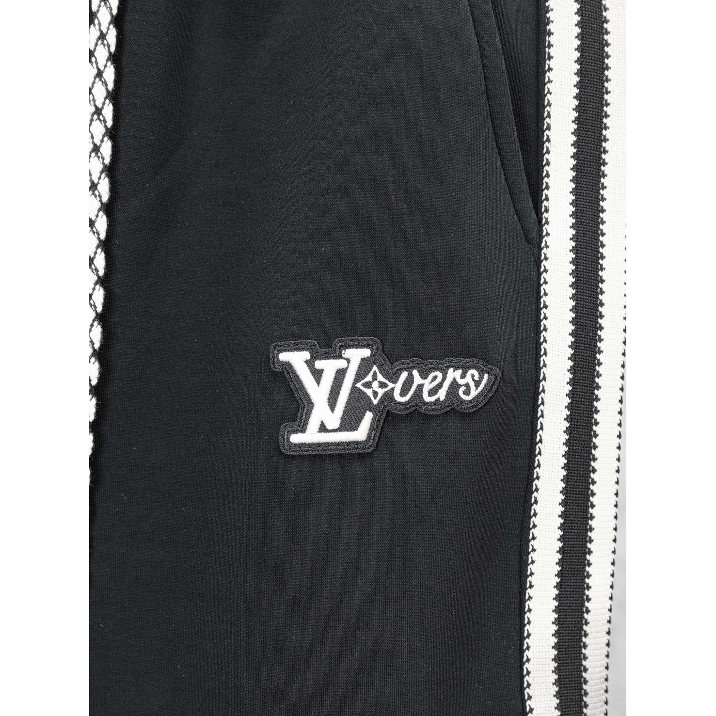<p>LV 直筒休閒褲(黑)</p>