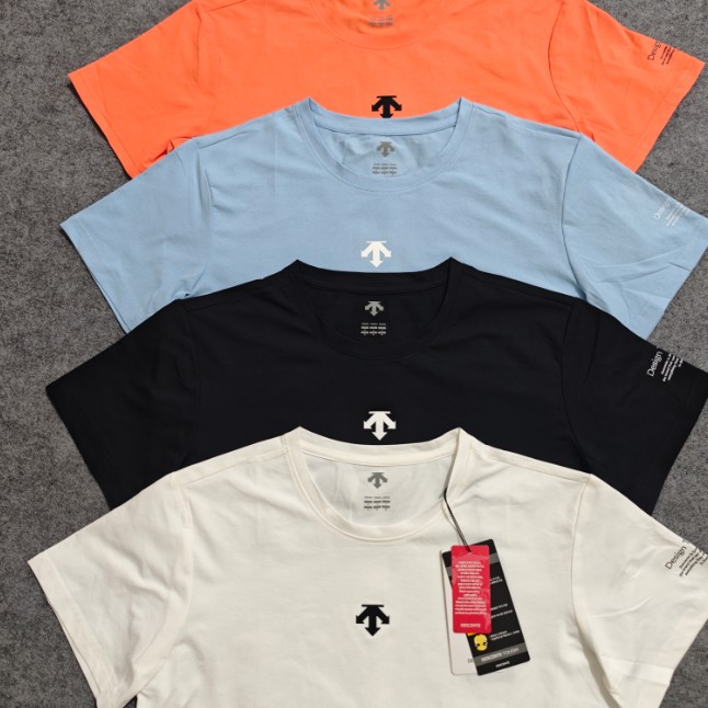 <p>DESCENTE 韓版短袖T恤</p>