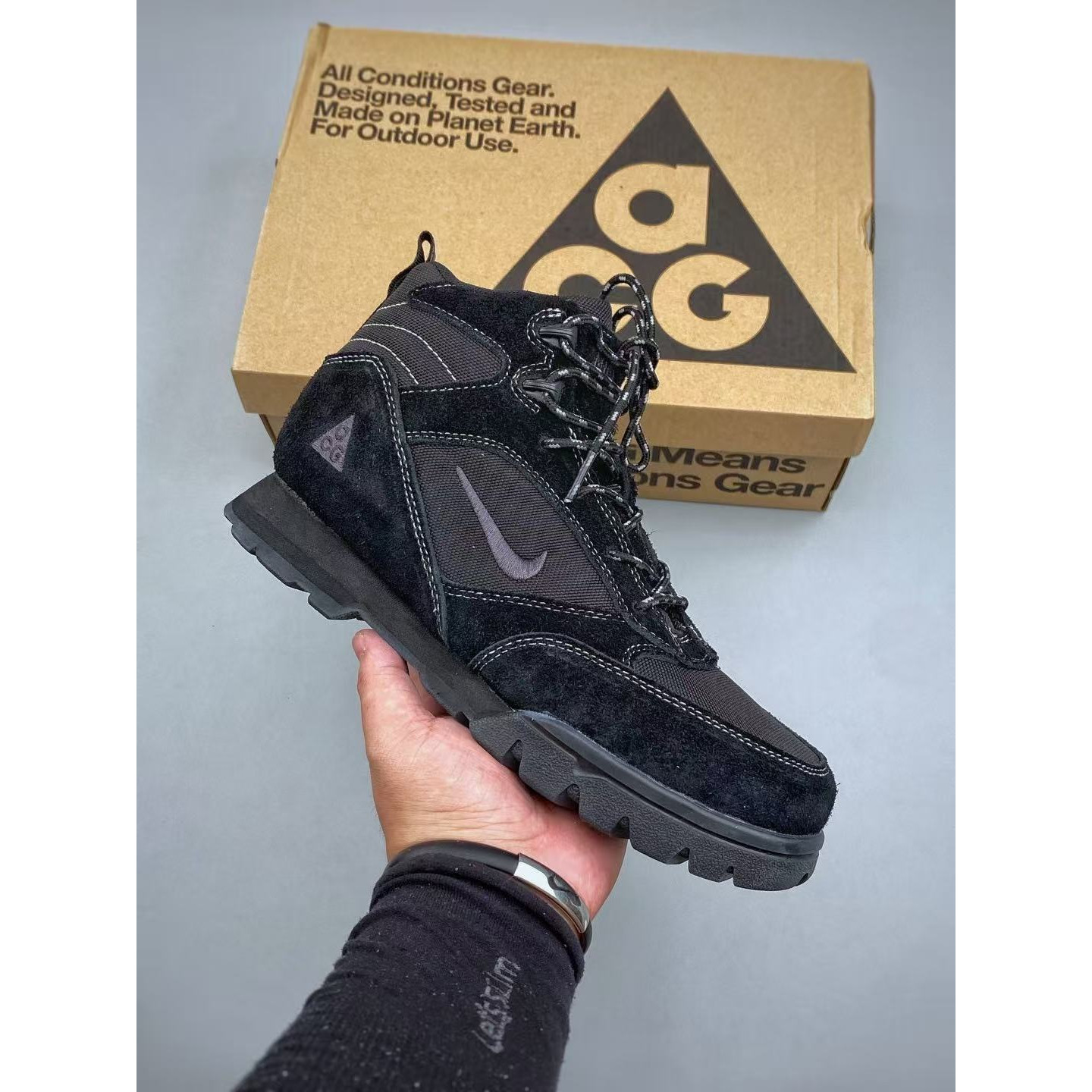 <p>Nike ACG Torre&ldquo;Light Pumice&rdquo; 户外功能鞋(藍/黑/灰/白/卡其)</p>