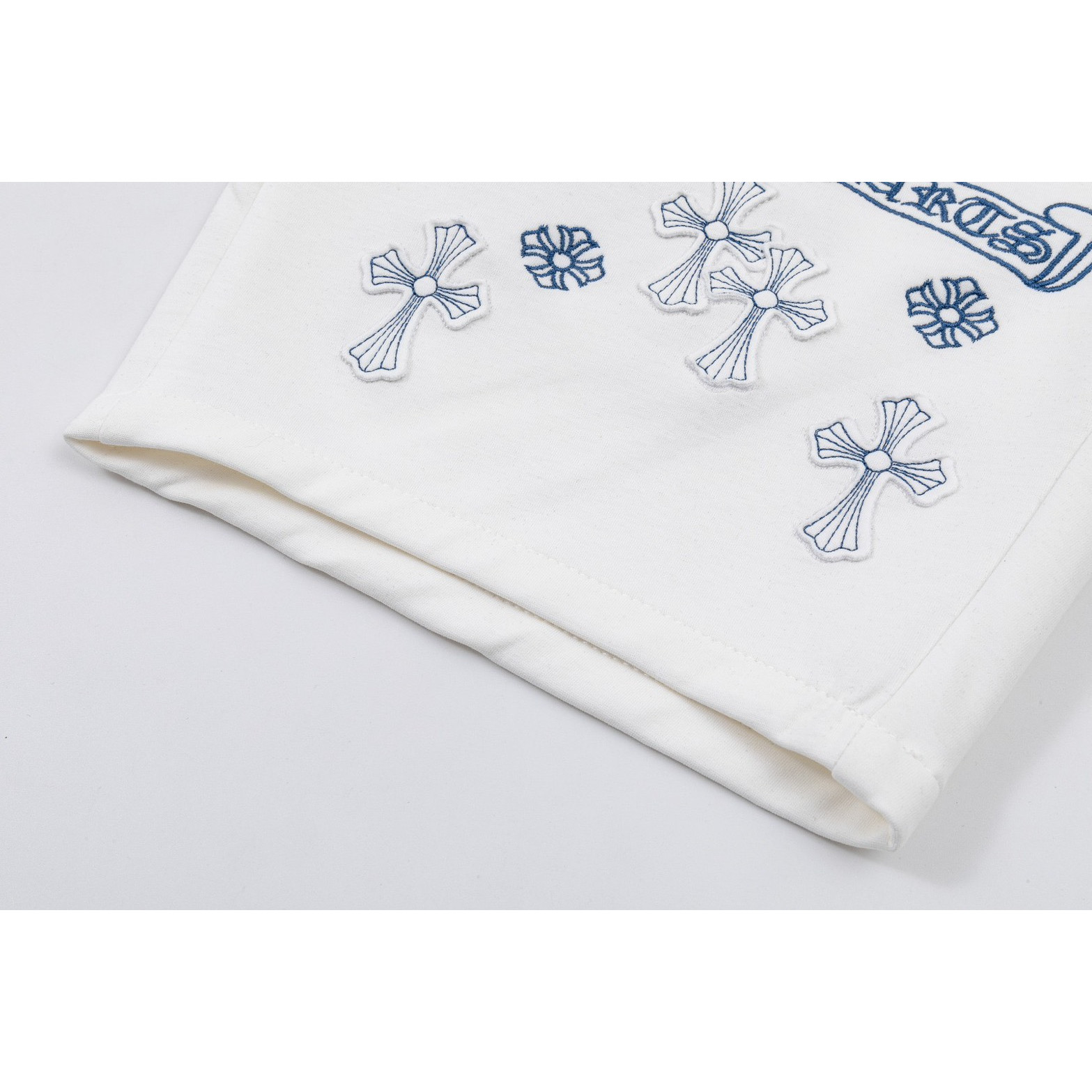 <p>CHROME HEARTS 休闲短裤(白)</p>