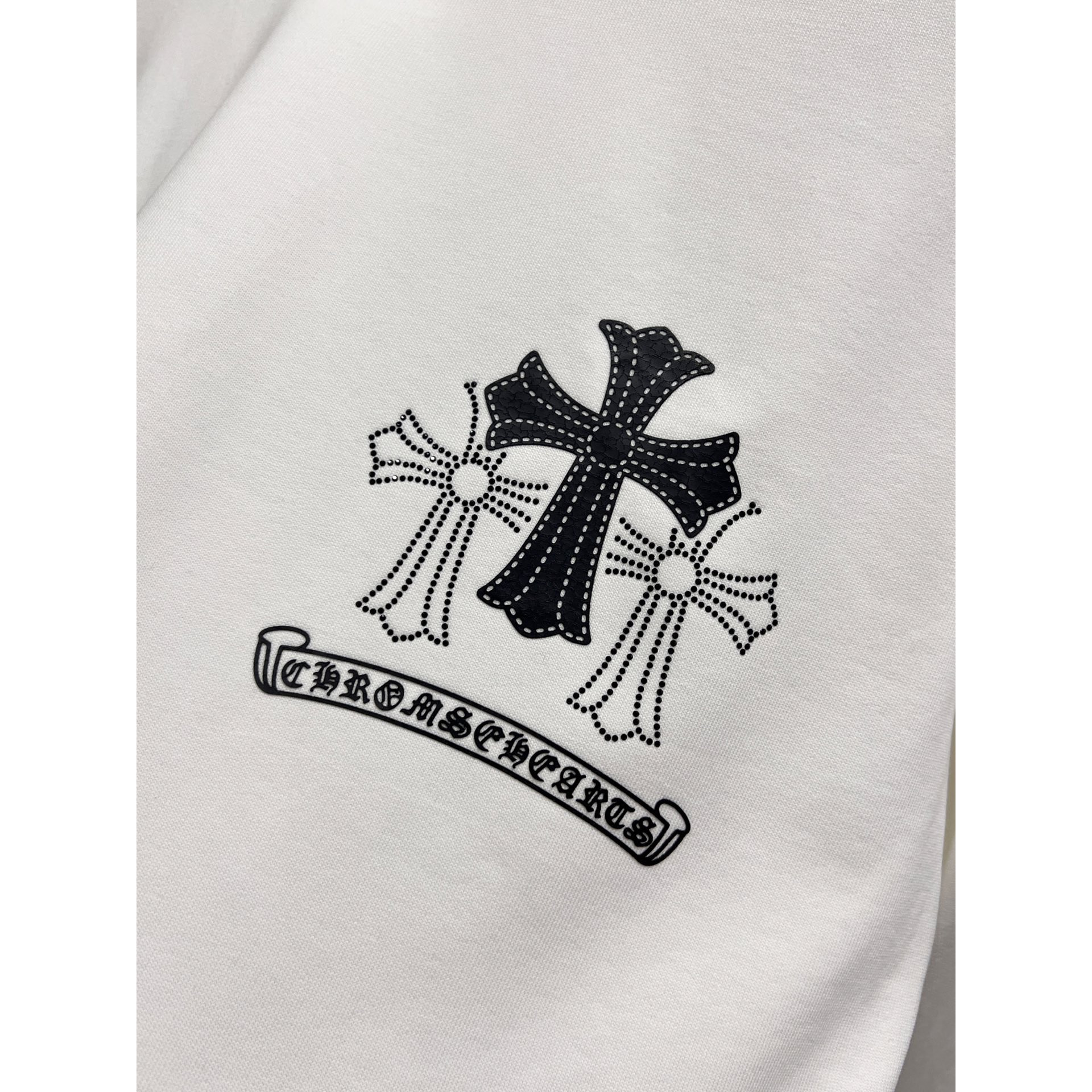 <p>CHROME HEARTS 圆领长袖卫衣(白)</p>