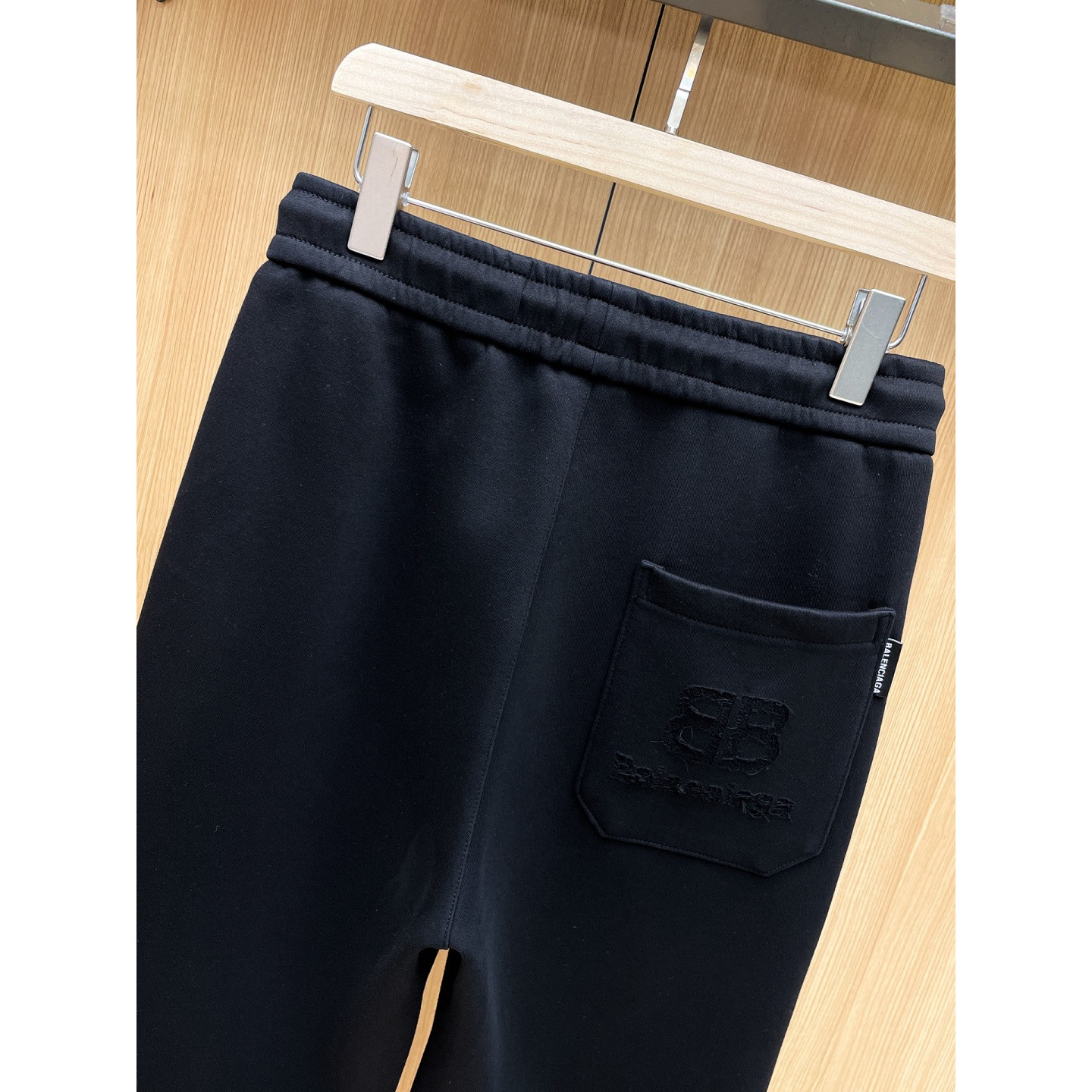 <p>Balenciaga&nbsp;套裝(黑)</p>