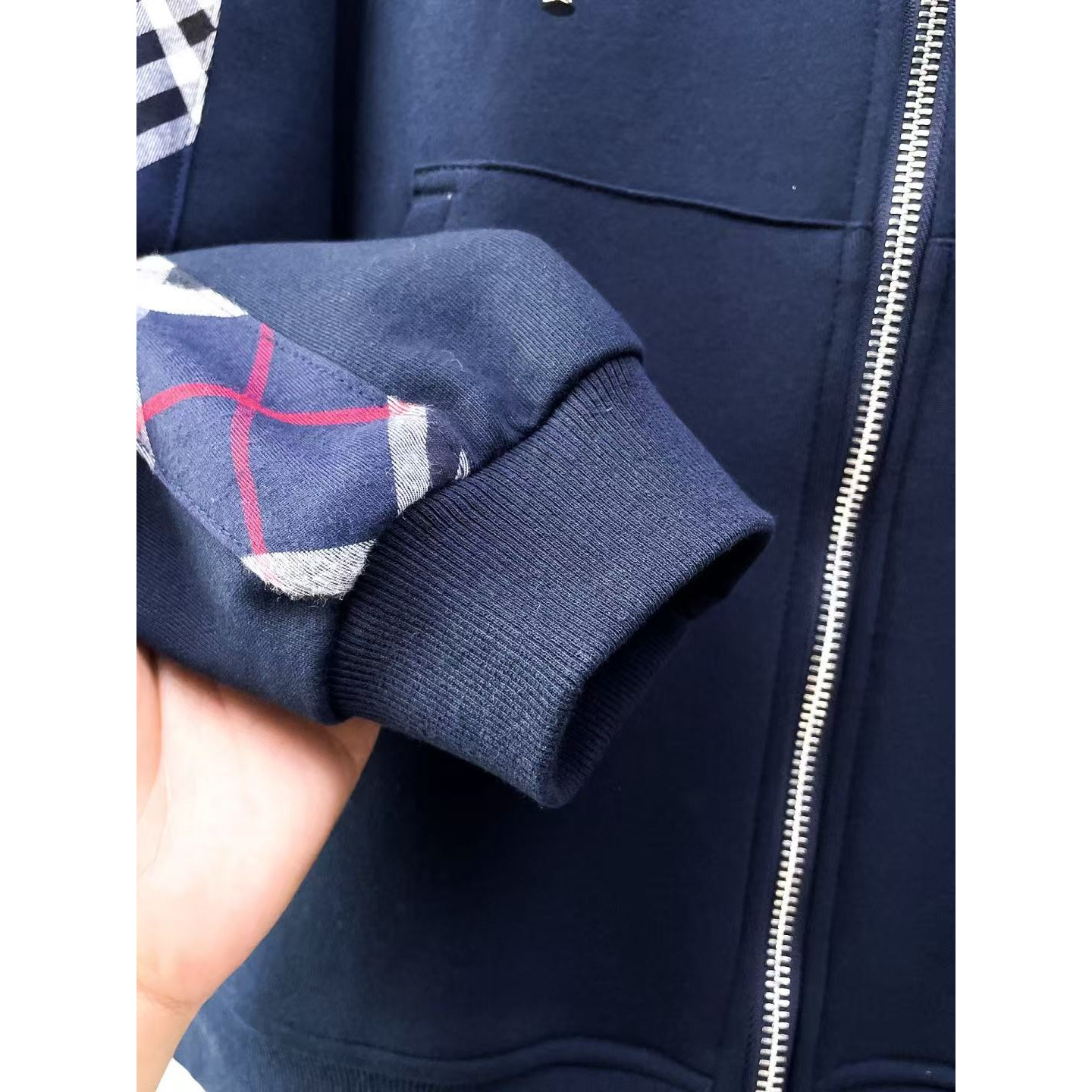 <p>BURBERRY 卫衣外套(藍)</p>