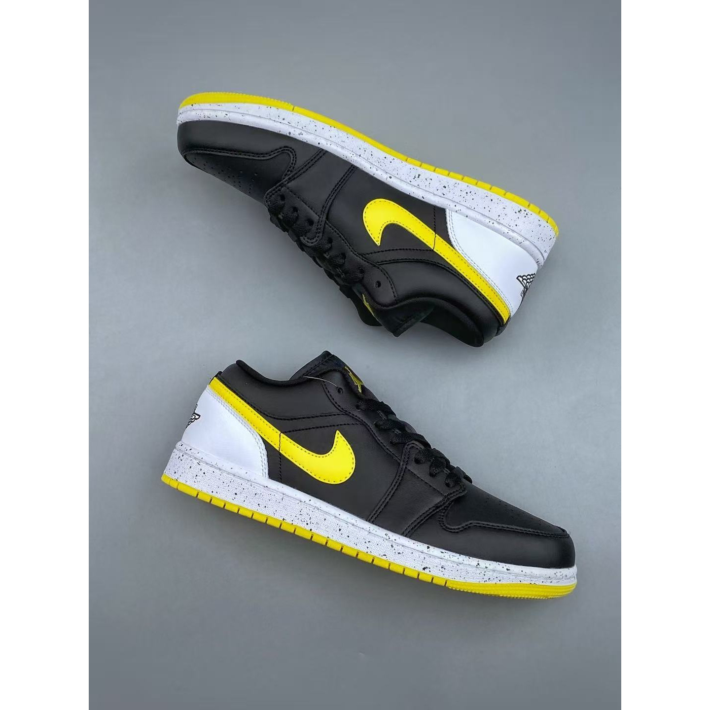 <p>Nike AIR JORDAN 1LOW G &nbsp;AJ1 乔1 低帮文化休闲板鞋(黑)</p>