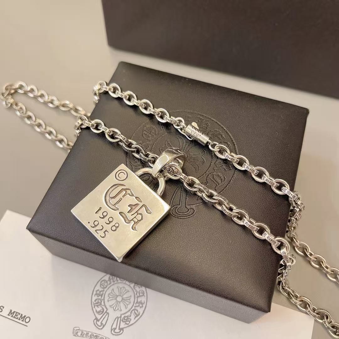 <p>CHROME HEARTS&nbsp;项链</p>