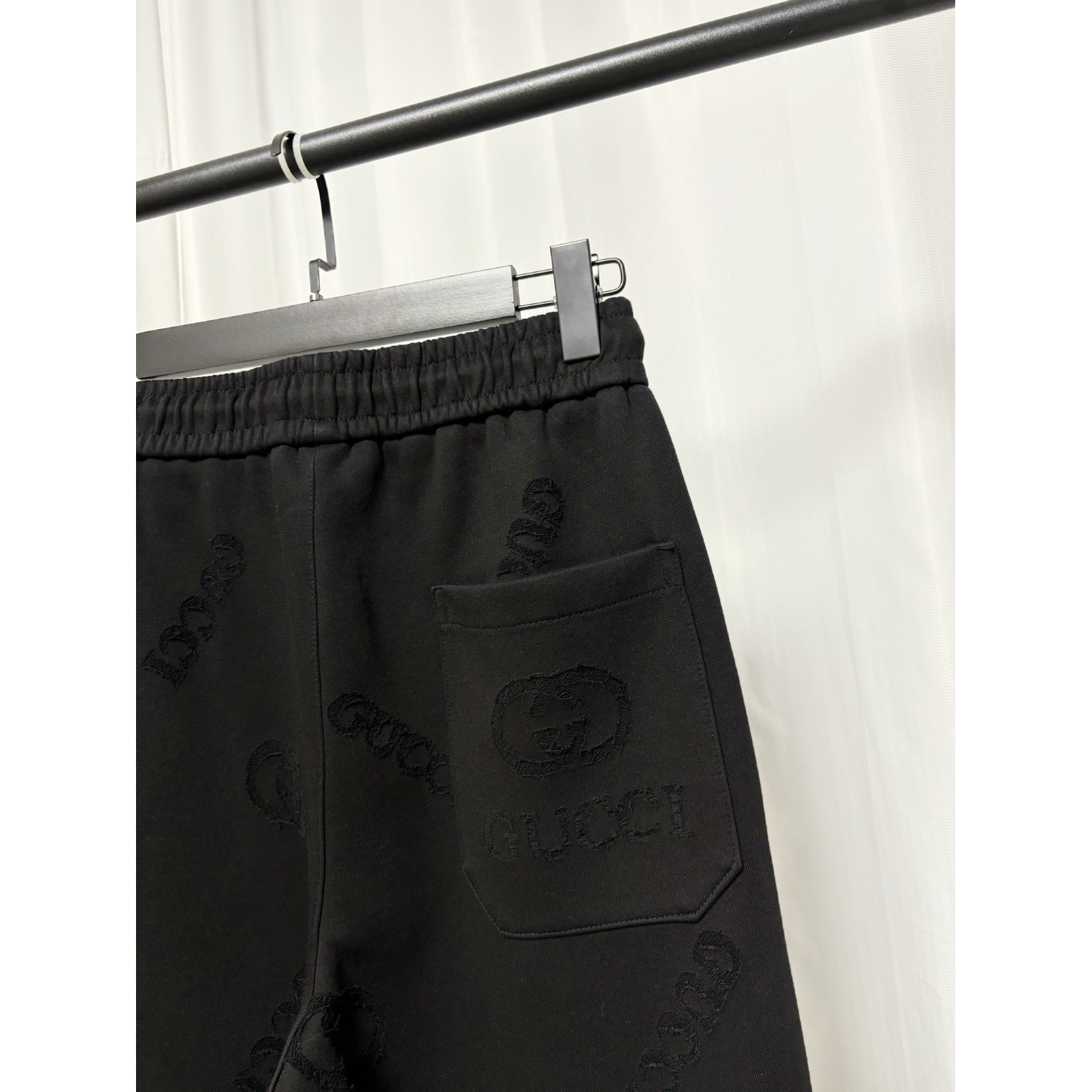 <p>Gucci 烧花工艺休闲长裤(黑)</p>