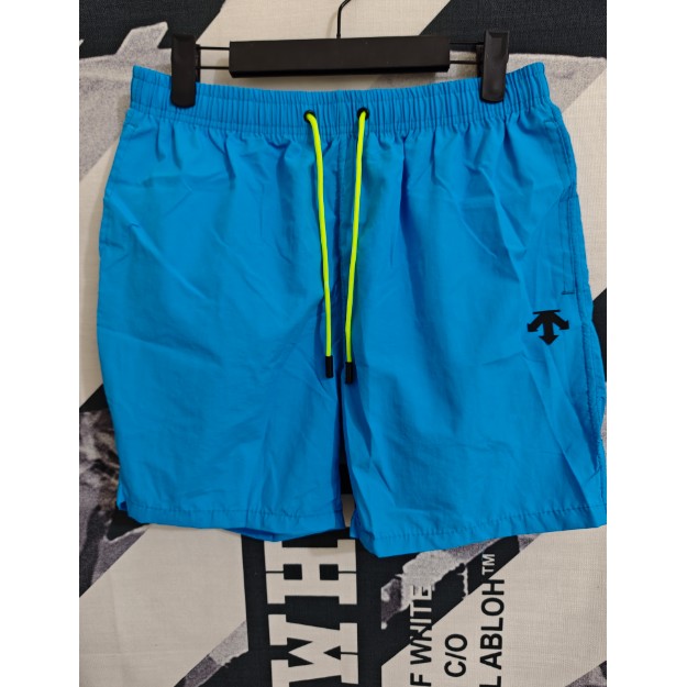 <p>DESCENTE 速乾沙灘短褲(湖藍)</p>