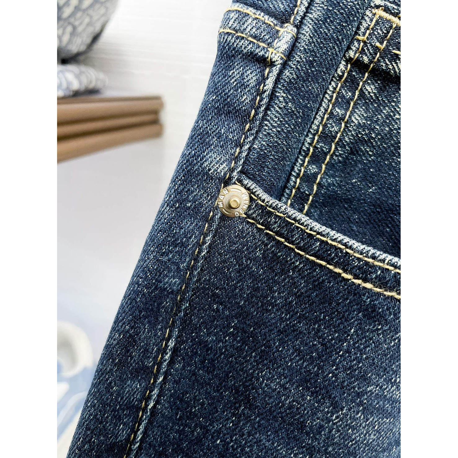 <p>Ermenegildo Zegna&nbsp;高品质牛仔裤</p>