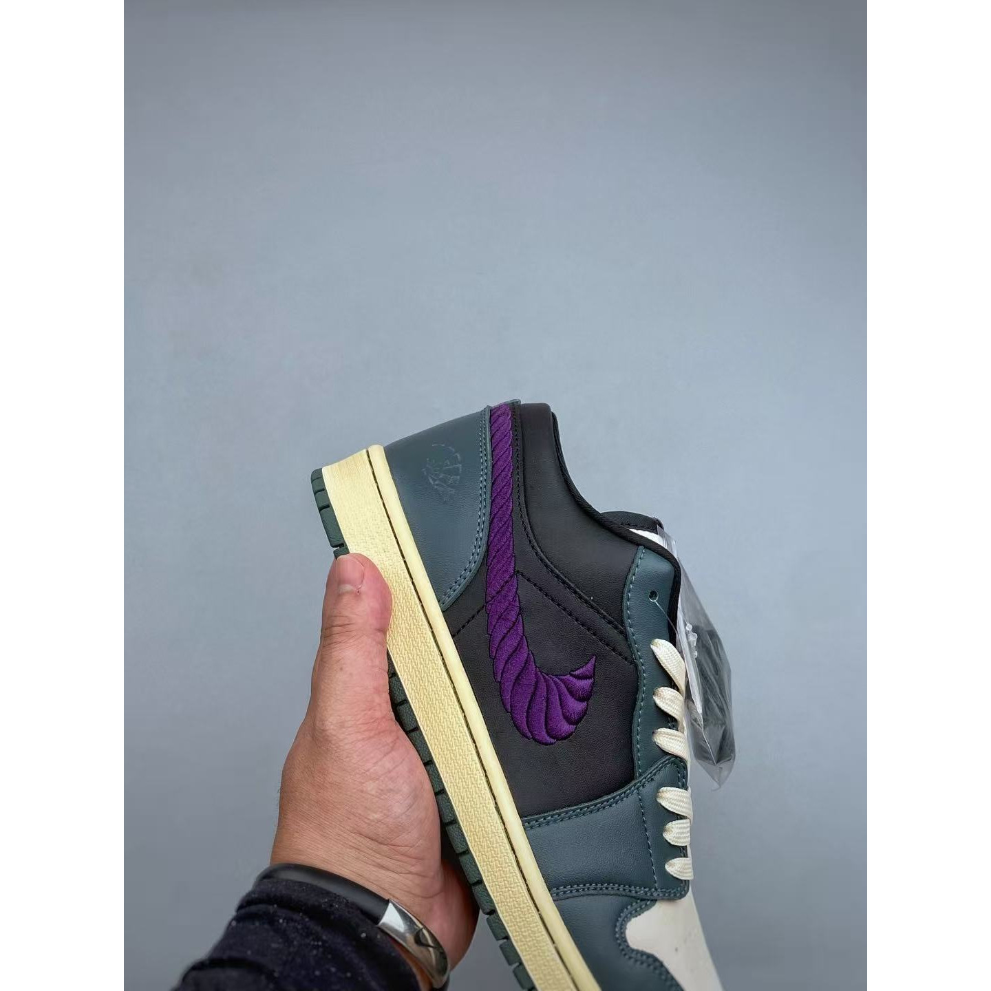 <p>Nike AIR JORDAN 1LOW G 文化休闲板鞋(綠)</p>