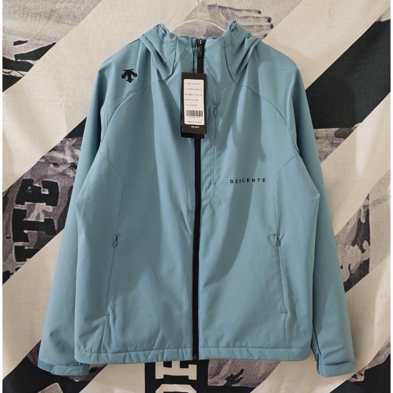 <p>DESCENTE 連帽拉鍊外套(藍)</p>