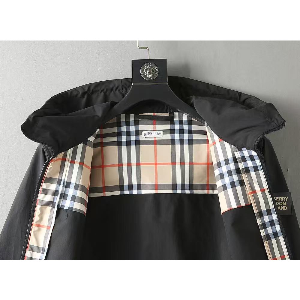 <p>BURBERRY 男士夹克外套(800872)</p>