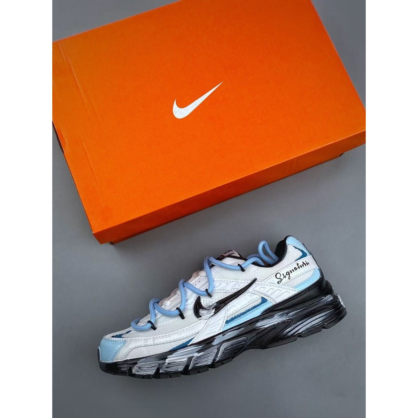 <p>NIKE INITIATOR 涂鸦复古潮流运动舒适老爹鞋 (藍)</p>