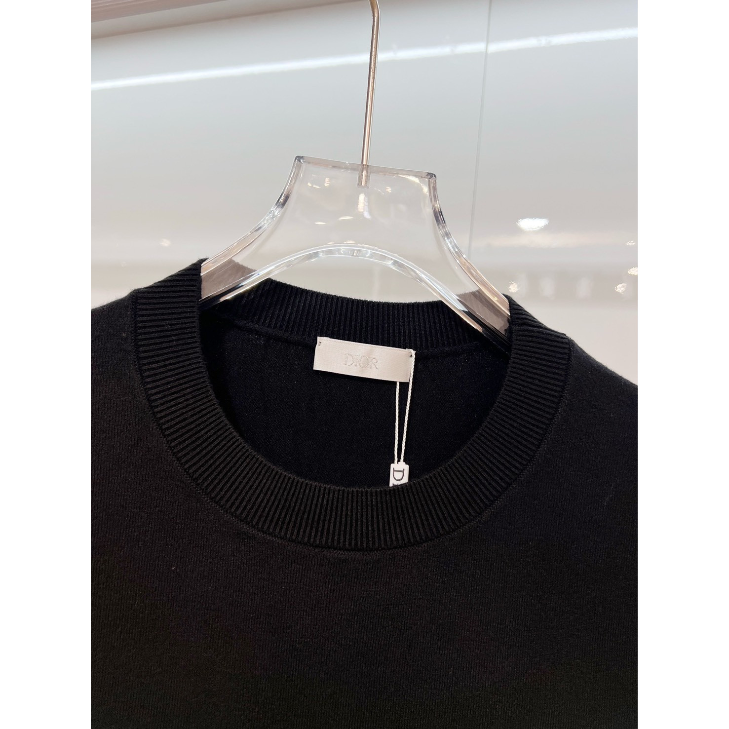 <p>DIOR 针织羊毛短袖T恤(黑)</p>