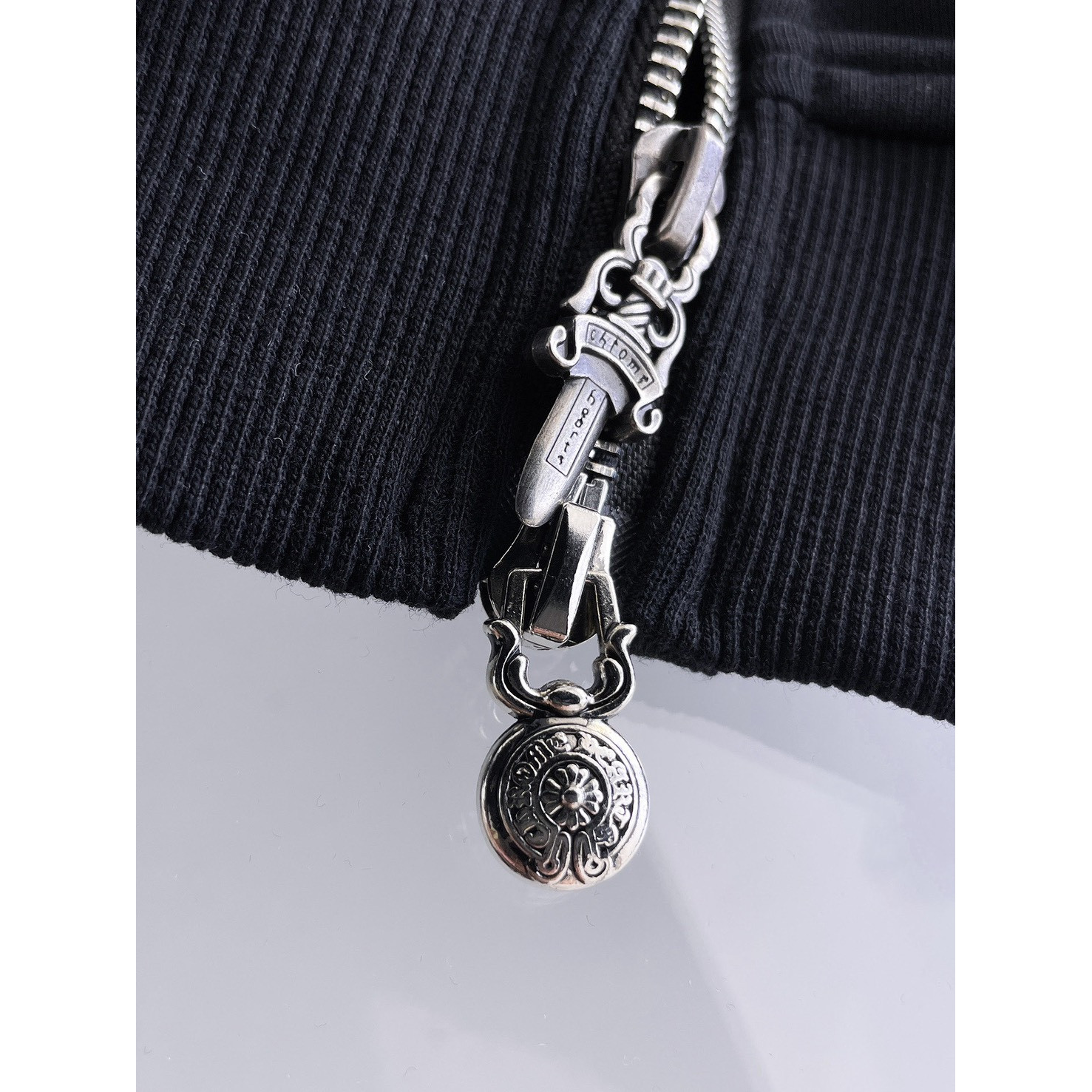 <p>CHROME HEARTS 男士夹克外套(黑)</p>