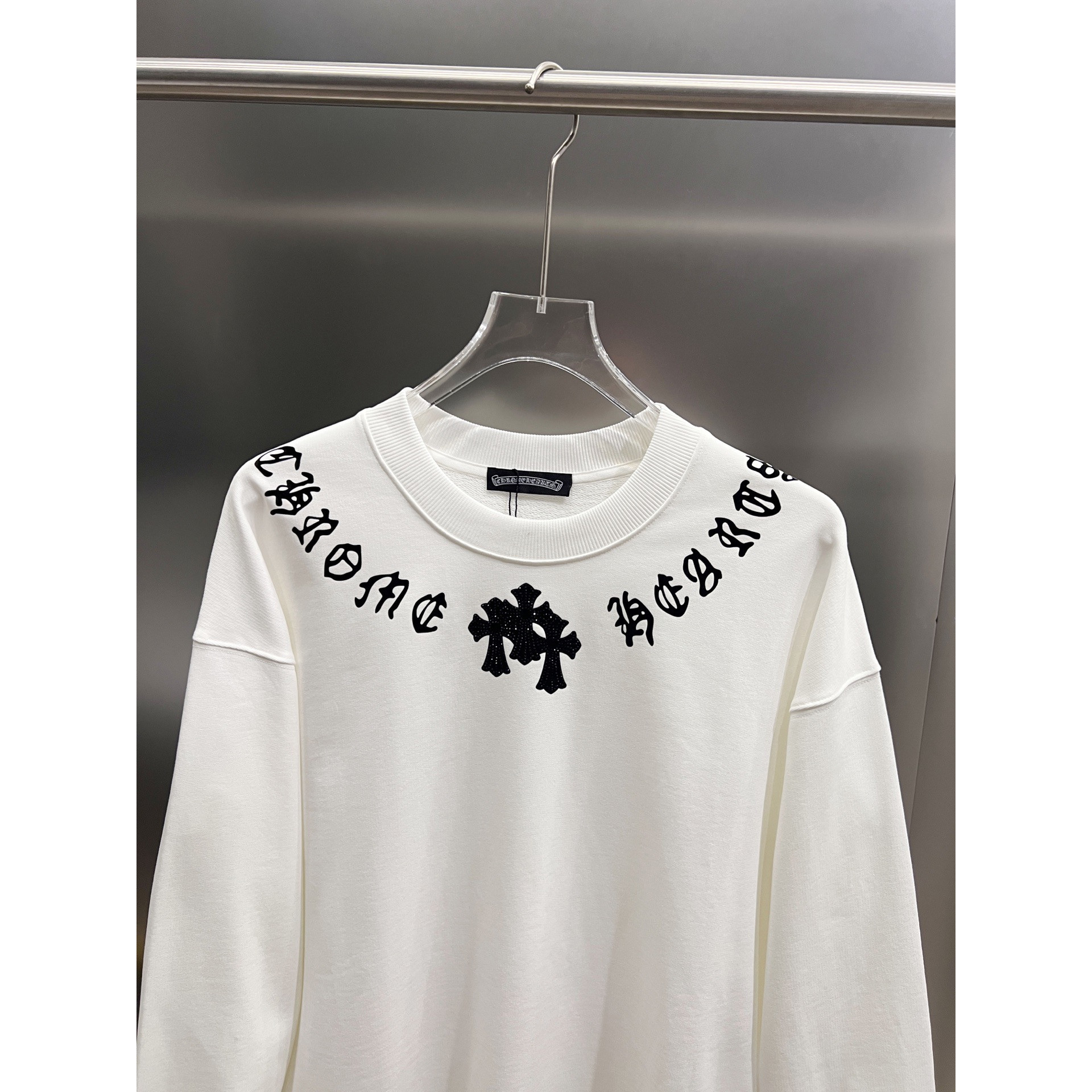 <p>CHROME HEARTS 圆领长袖卫衣(白)</p>