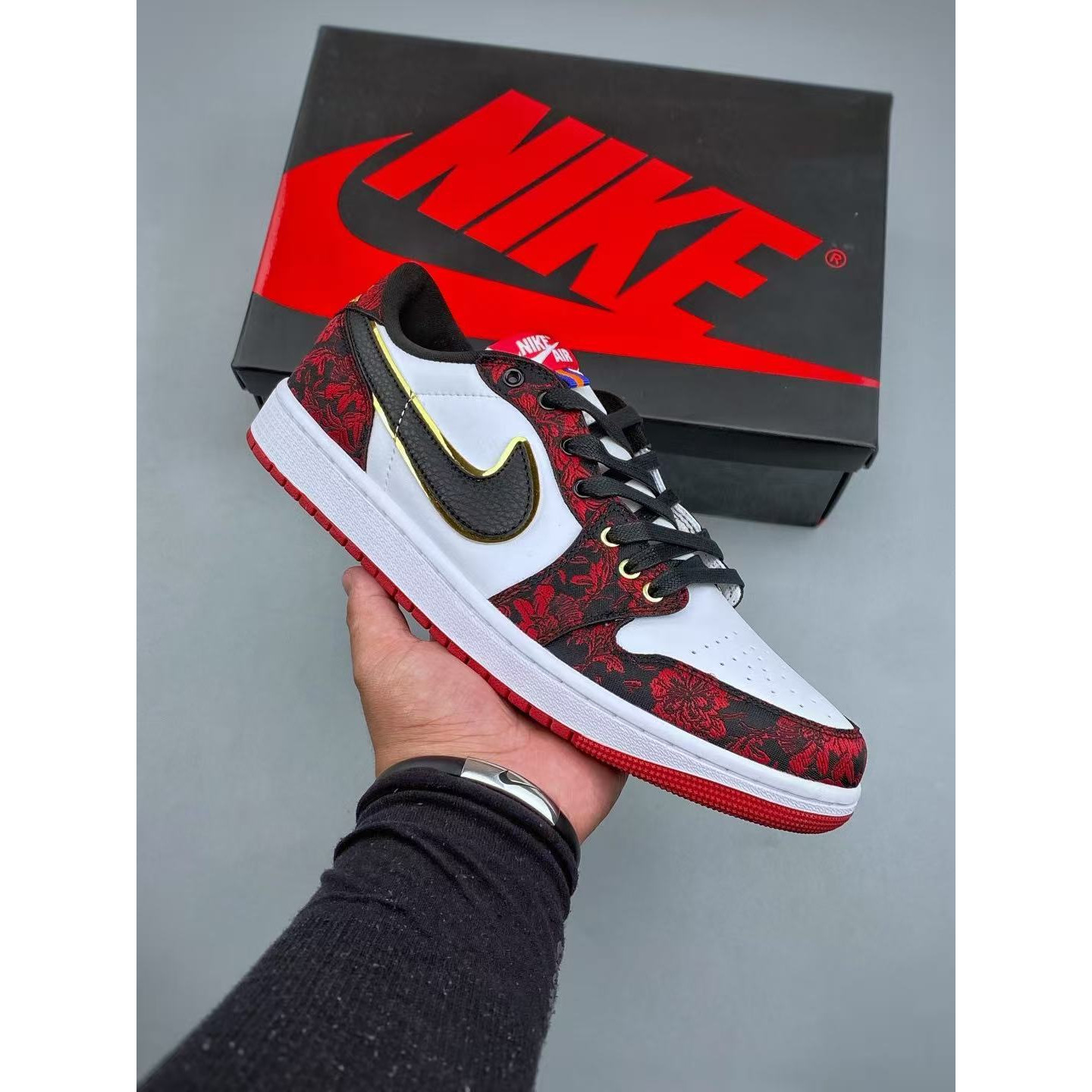 <p>Nike Air Jordan 1 Low&nbsp;休闲板鞋(紅)</p>