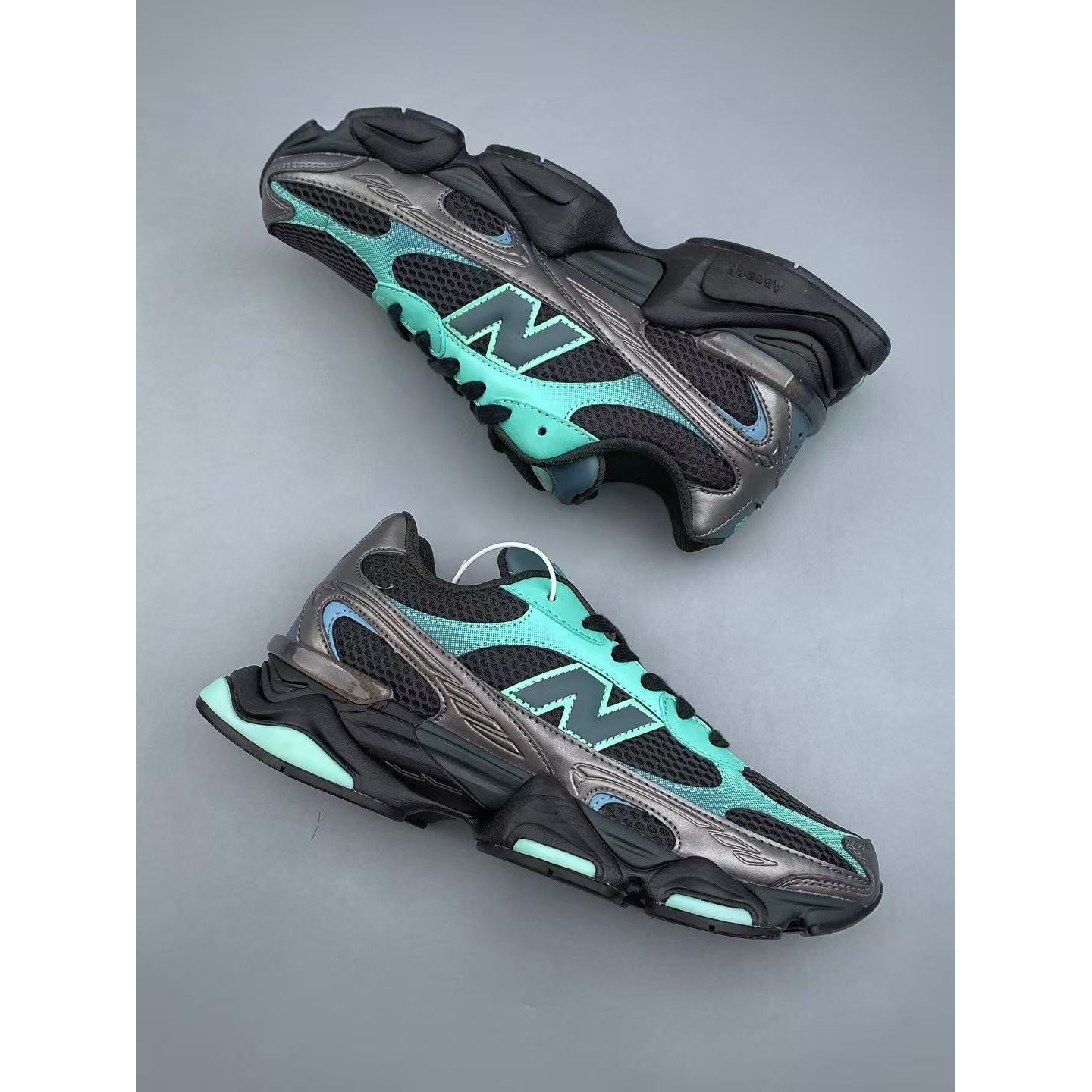 <p>New Balance NB9060 休闲生活鞋</p>