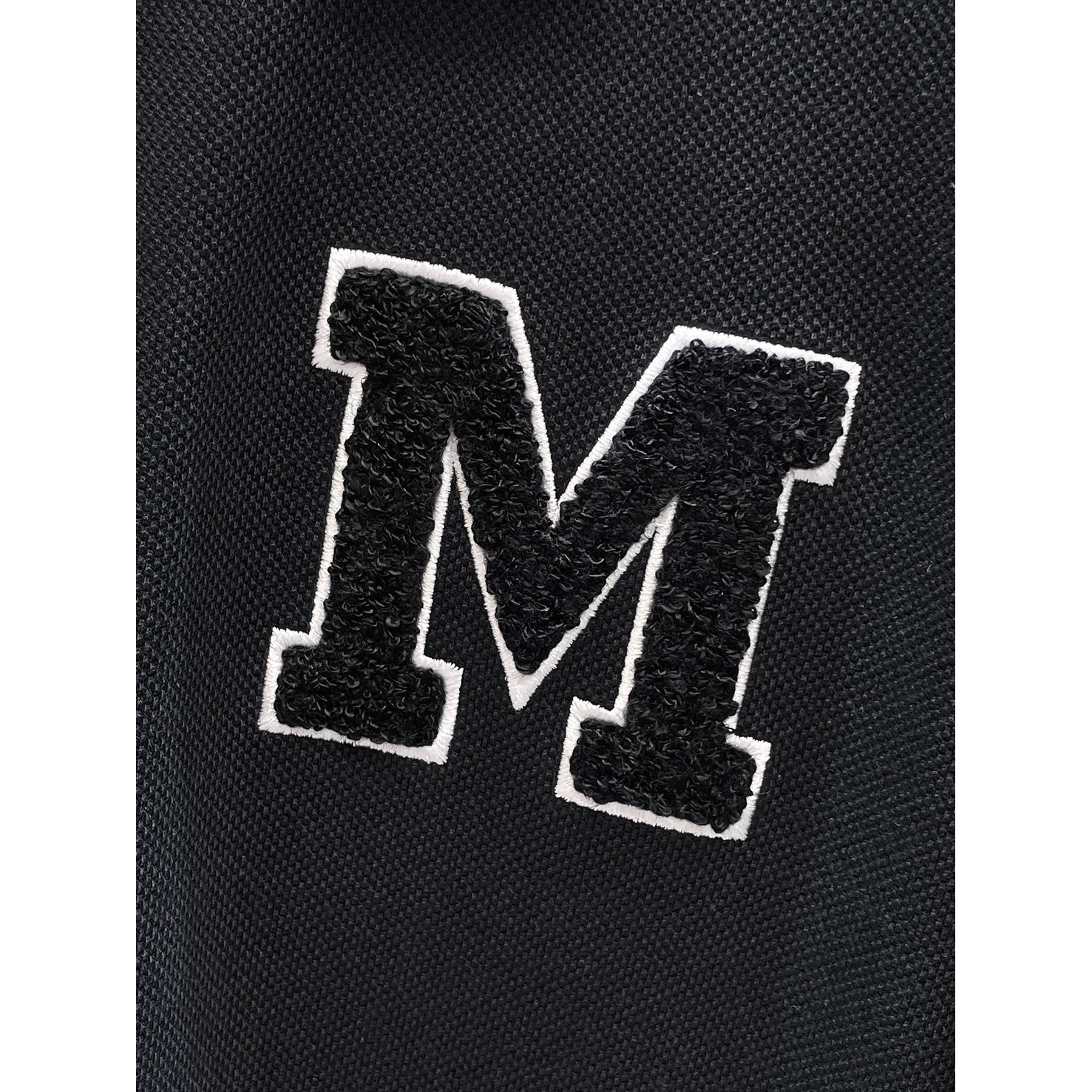 <p>MONCLER&nbsp;短袖翻领polo衫(黑)</p>