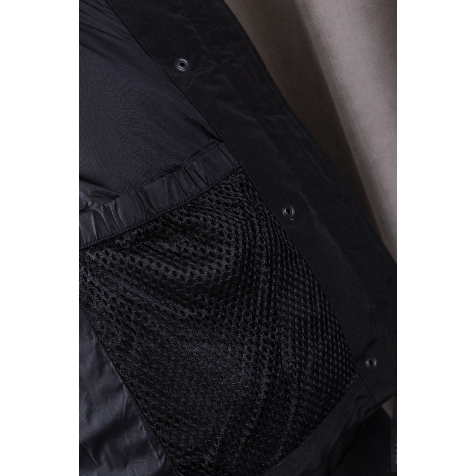 <p>Canada Goose Junction Cropped Puffer 2066 短款羽绒服(黑色)</p>
