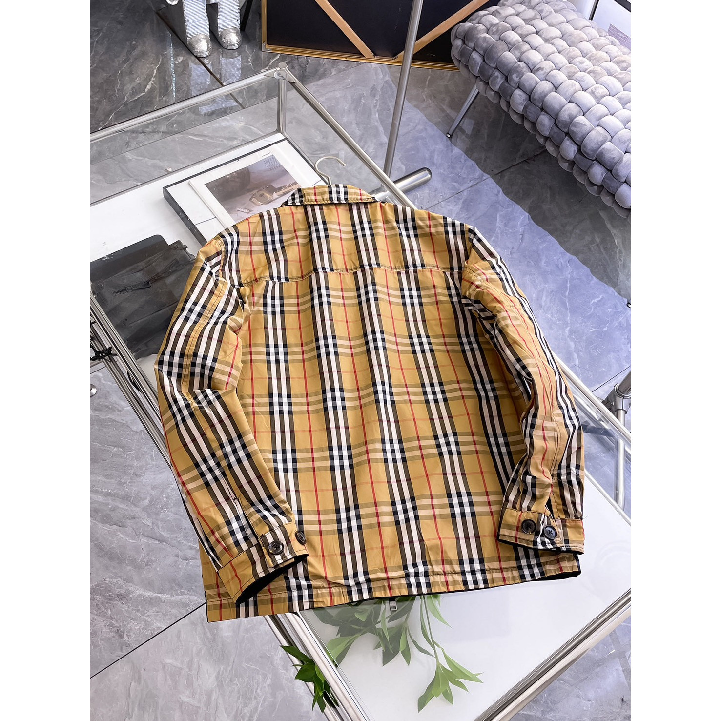 <p>BURBERRY 男士夹克外套(雙面穿)</p>