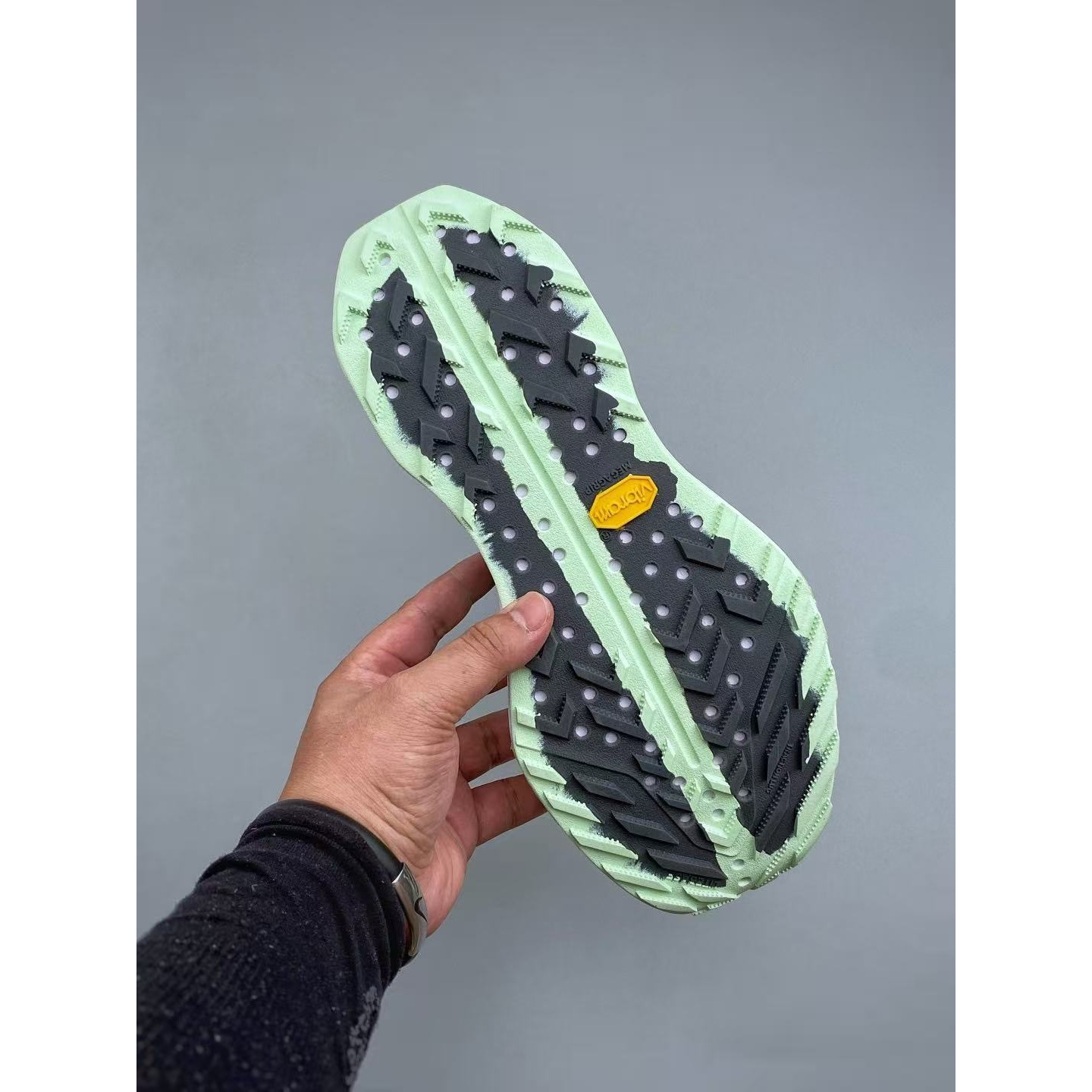 <p>Nike Zoomx ACG Ultrafly Trail&nbsp; 透气越野跑步鞋&nbsp;</p>