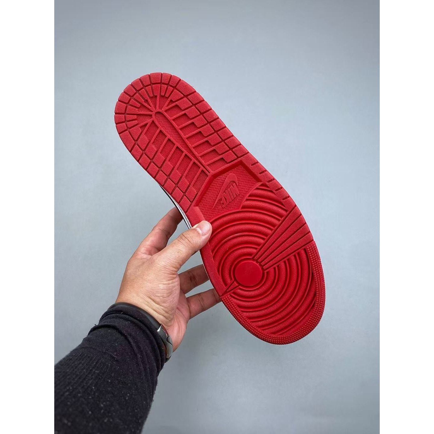 <p>Nike Air Jordan 1 Low&nbsp;休闲板鞋(紅)</p>