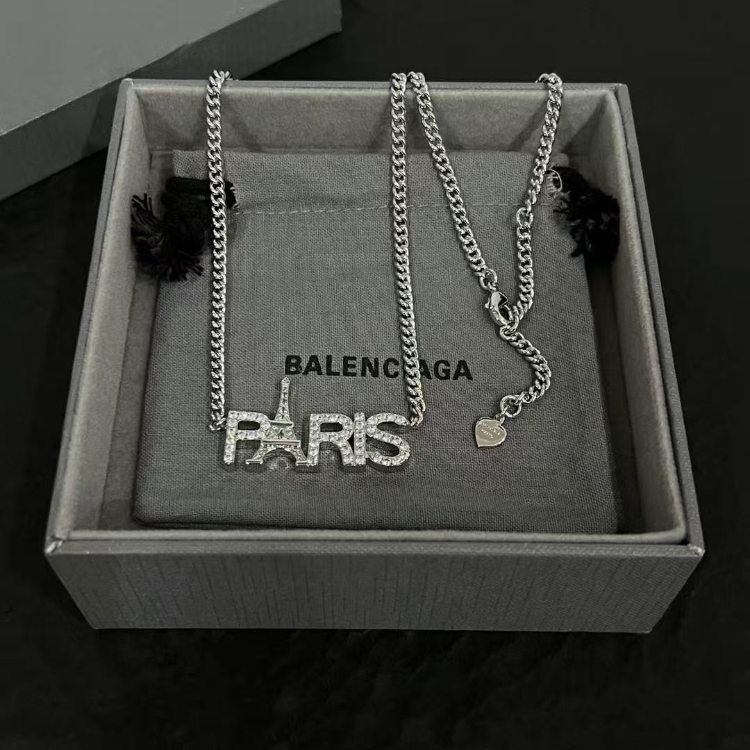 <p>Balenciaga 复古项链</p>