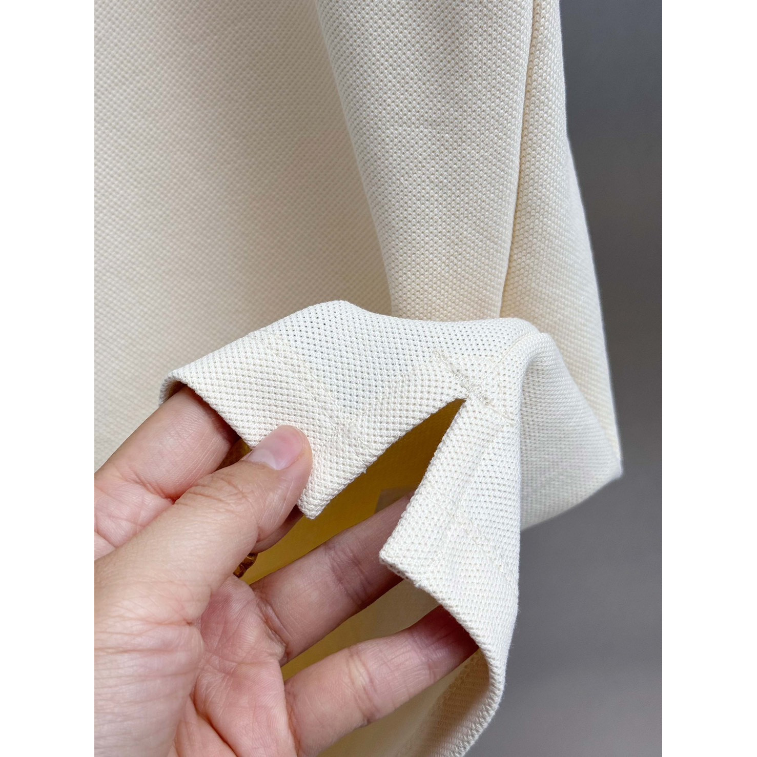 <p>BURBERRY 短袖翻领polo衫(杏)</p>