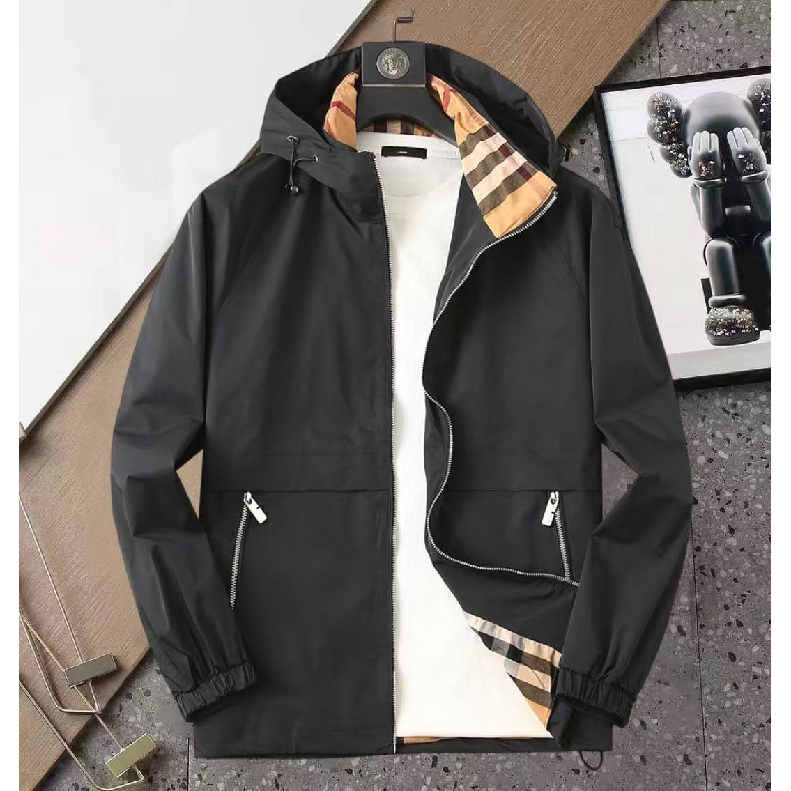 <p>BURBERRY 男士夹克外套(800838)</p>