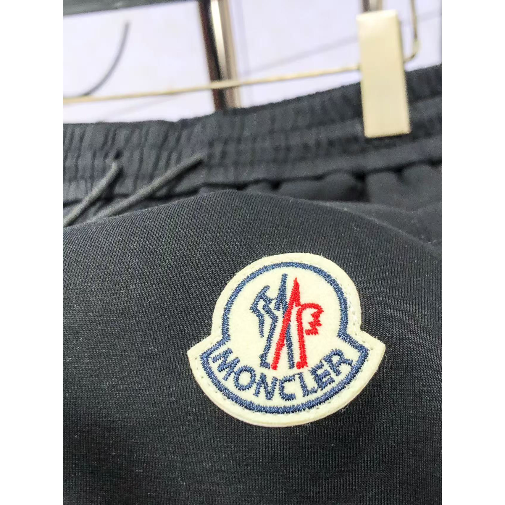 <p>MONCLER 高品质时尚休闲裤(782934)</p>