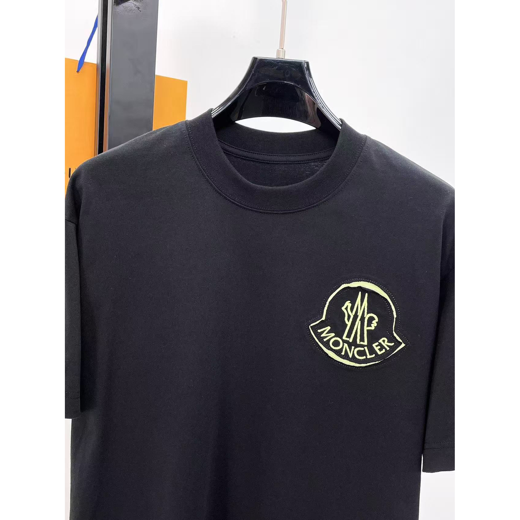 <p>CHROME HEARTS 专柜新款短袖T恤(黑)</p>