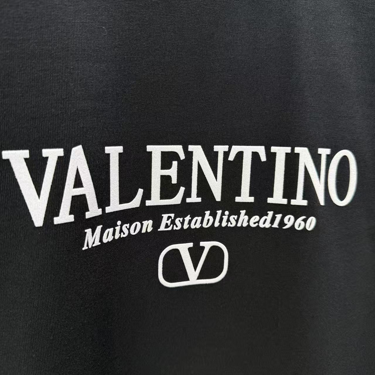 <p>VALENTION 短袖T恤 (植绒)(黑)</p>