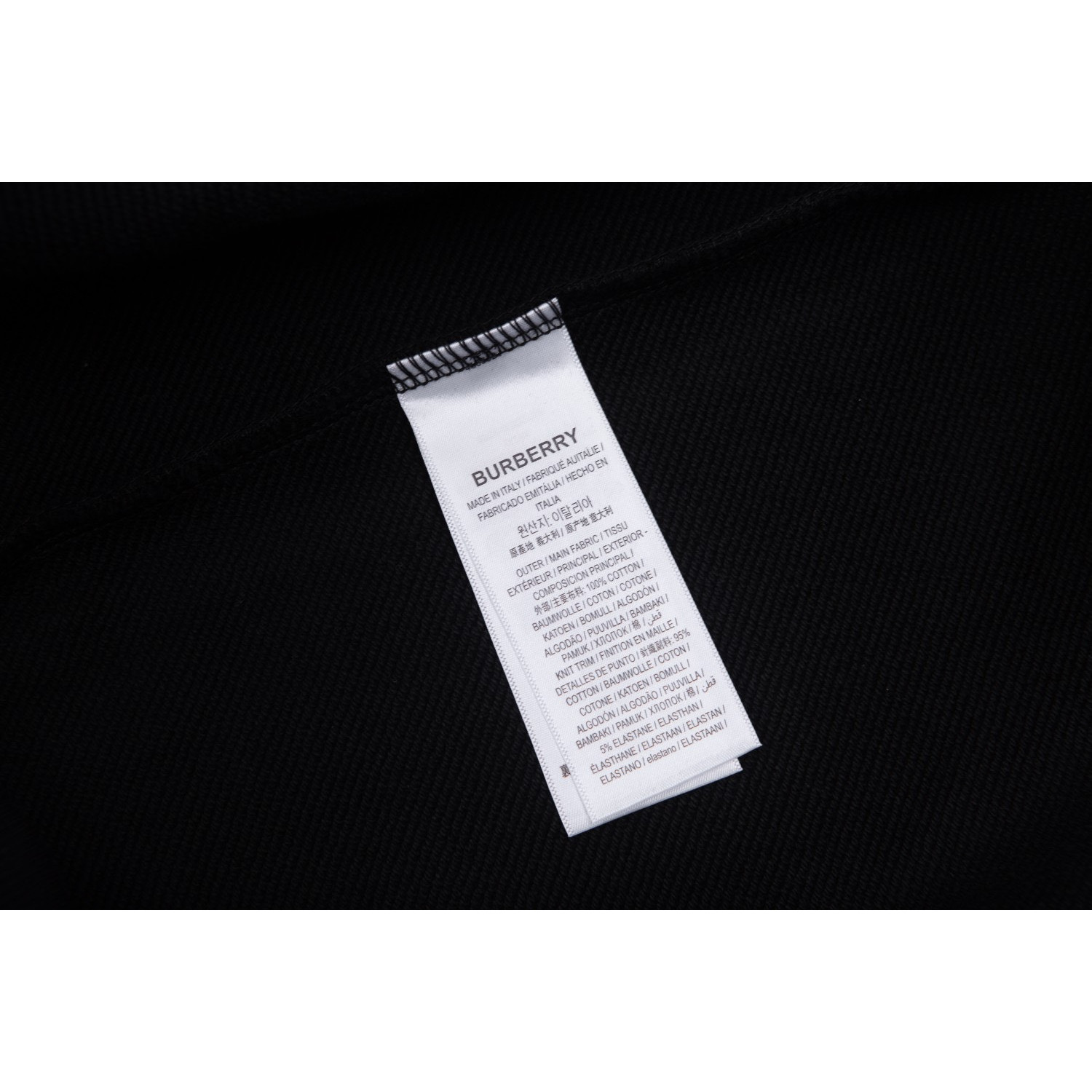 <p>Burberry B字母logo绣花连帽开衫卫衣(藏蓝)</p>