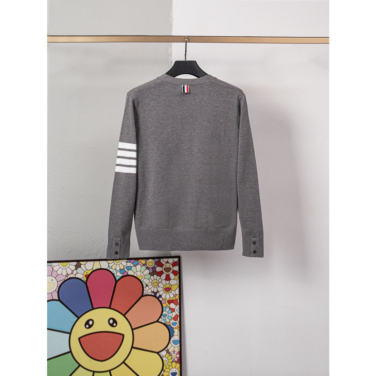 <p>Thom Browne&nbsp;针织开衫外套(花灰色DZ17)</p>