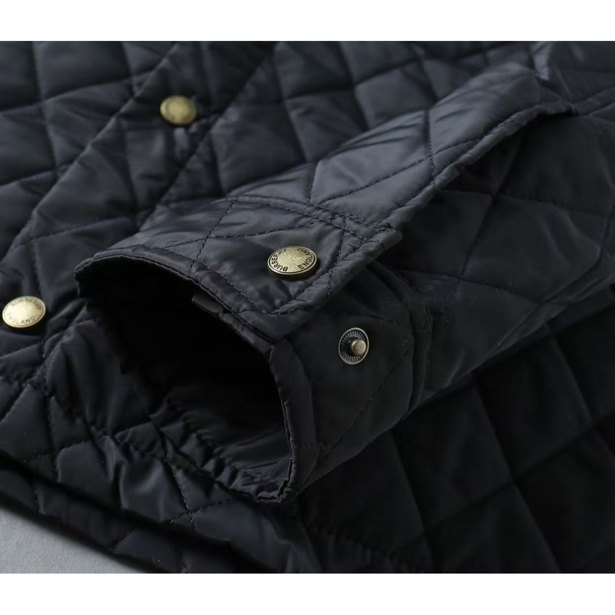 <p>BURBERRY 加厚棉服外套(黑)</p>