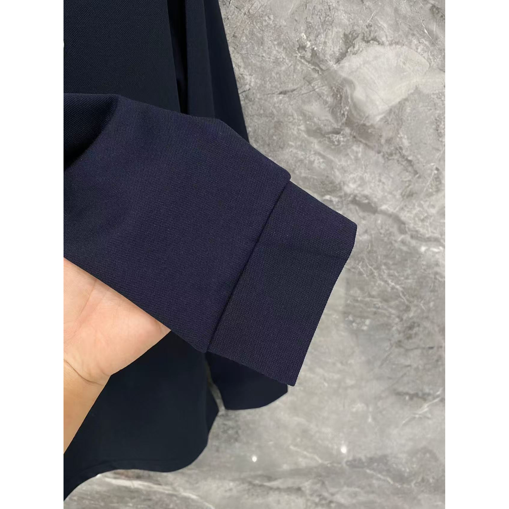 <p>&nbsp;LOEWE 秋冬长袖Polo(783020)</p>
