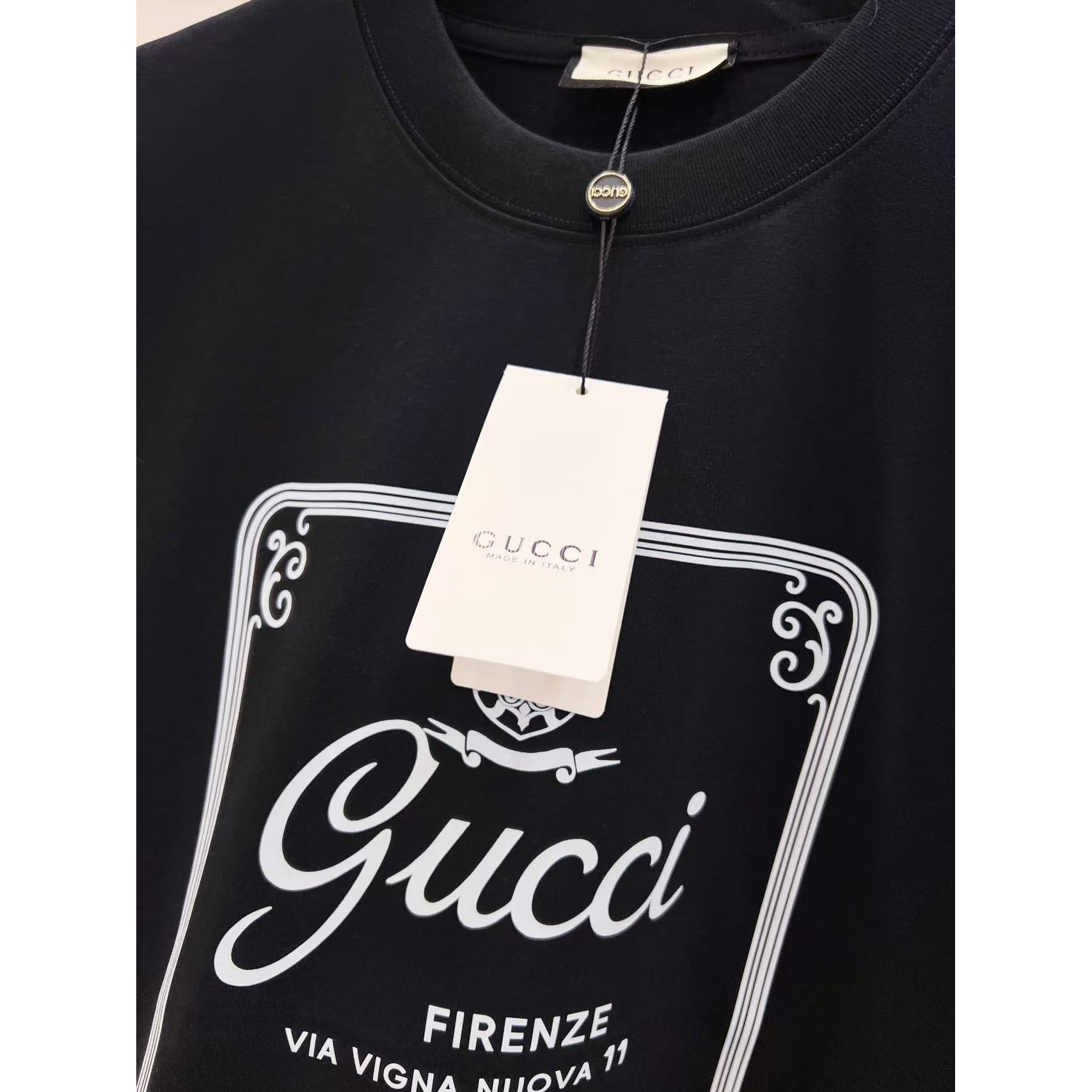 <p>GUCCI&nbsp;印花圆领短袖T恤(黑)</p>