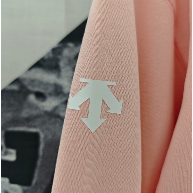 <p>DESCENTE 經典款棉 T (多色可選)</p>