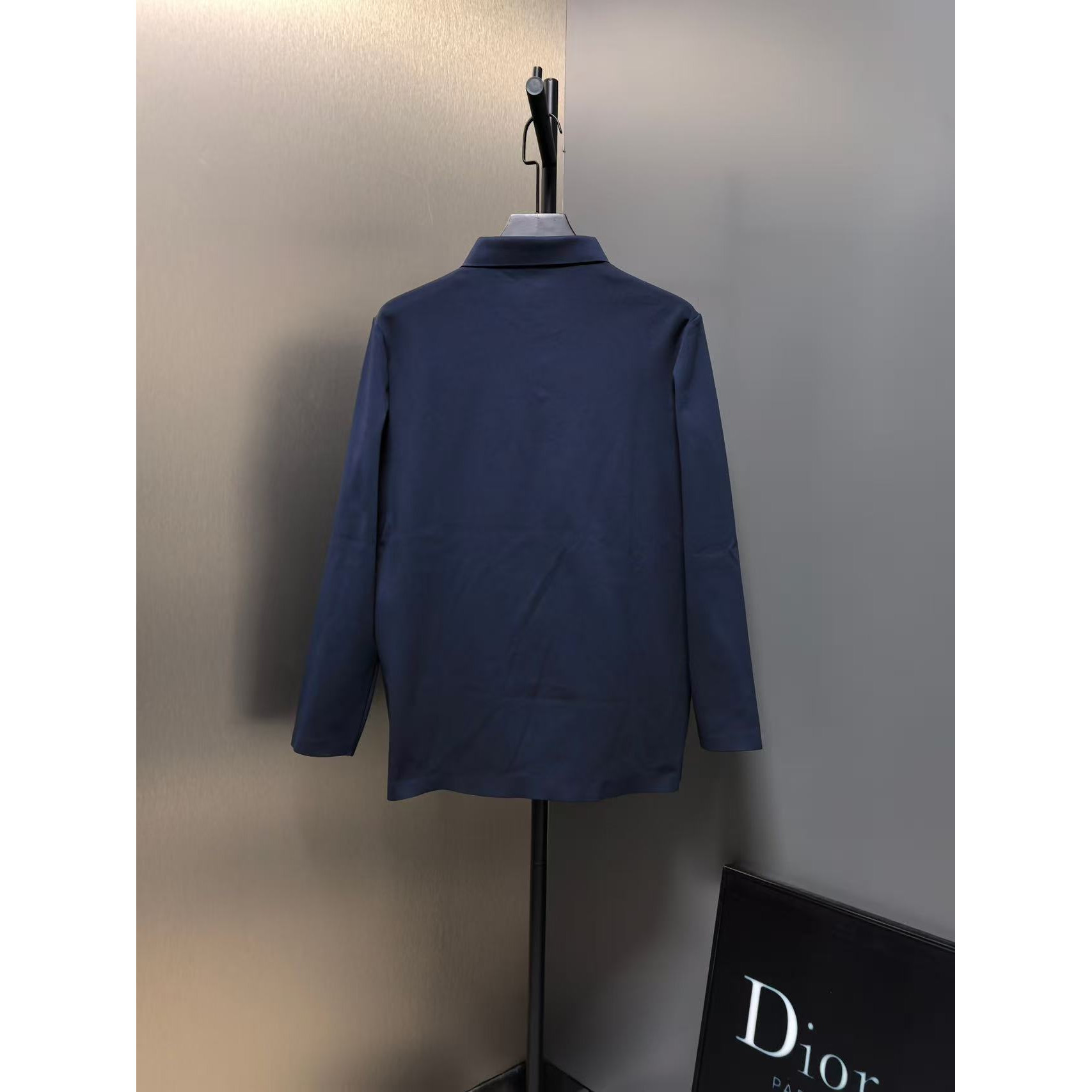 <p>Descente 翻领长袖打底(藏青)</p>