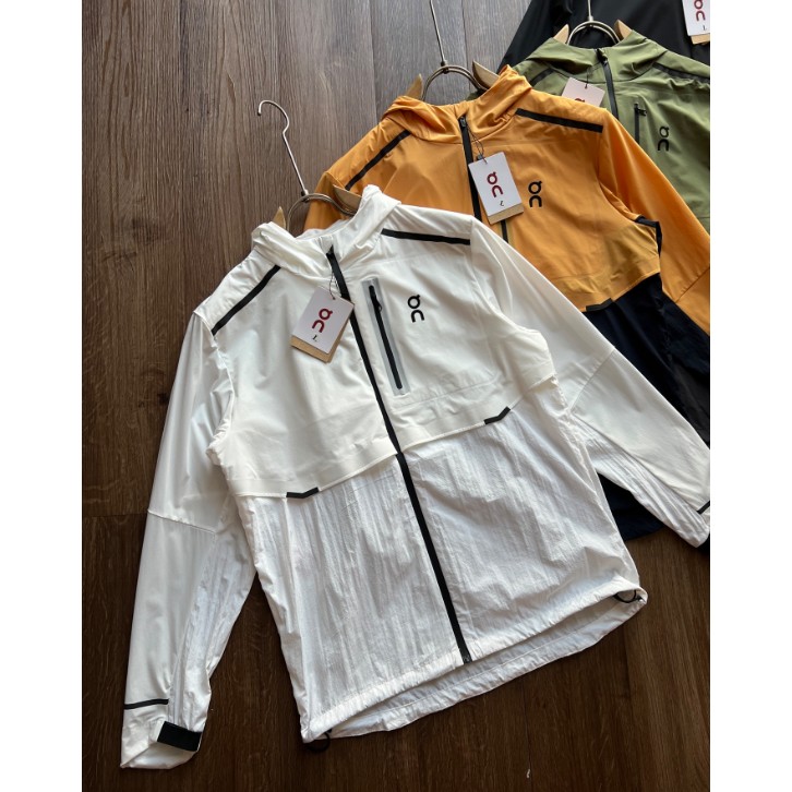 <p>On&nbsp; Weather Jacket 輕量防風防水男款運動連帽夾克&nbsp;</p>