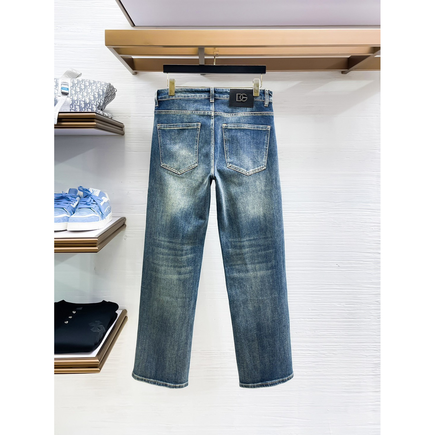 <p>D&amp;G&nbsp;高品质牛仔裤</p>