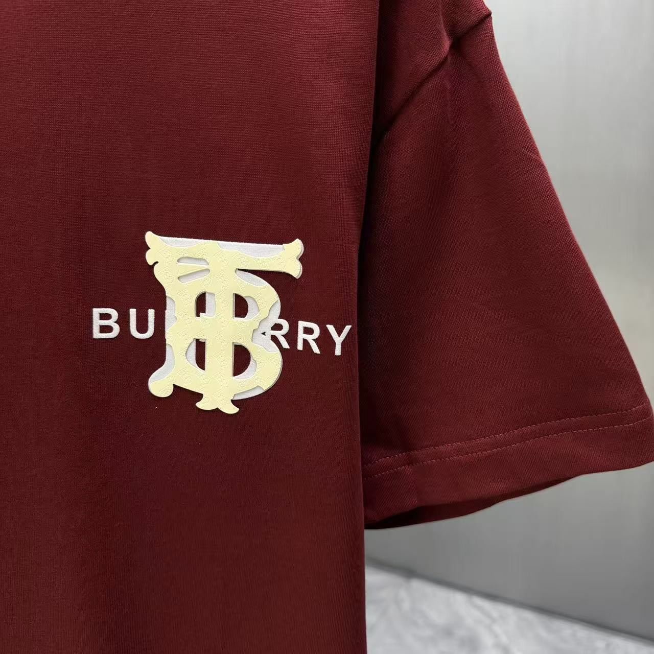<p>BURBERRY 短袖T恤(紅)</p>