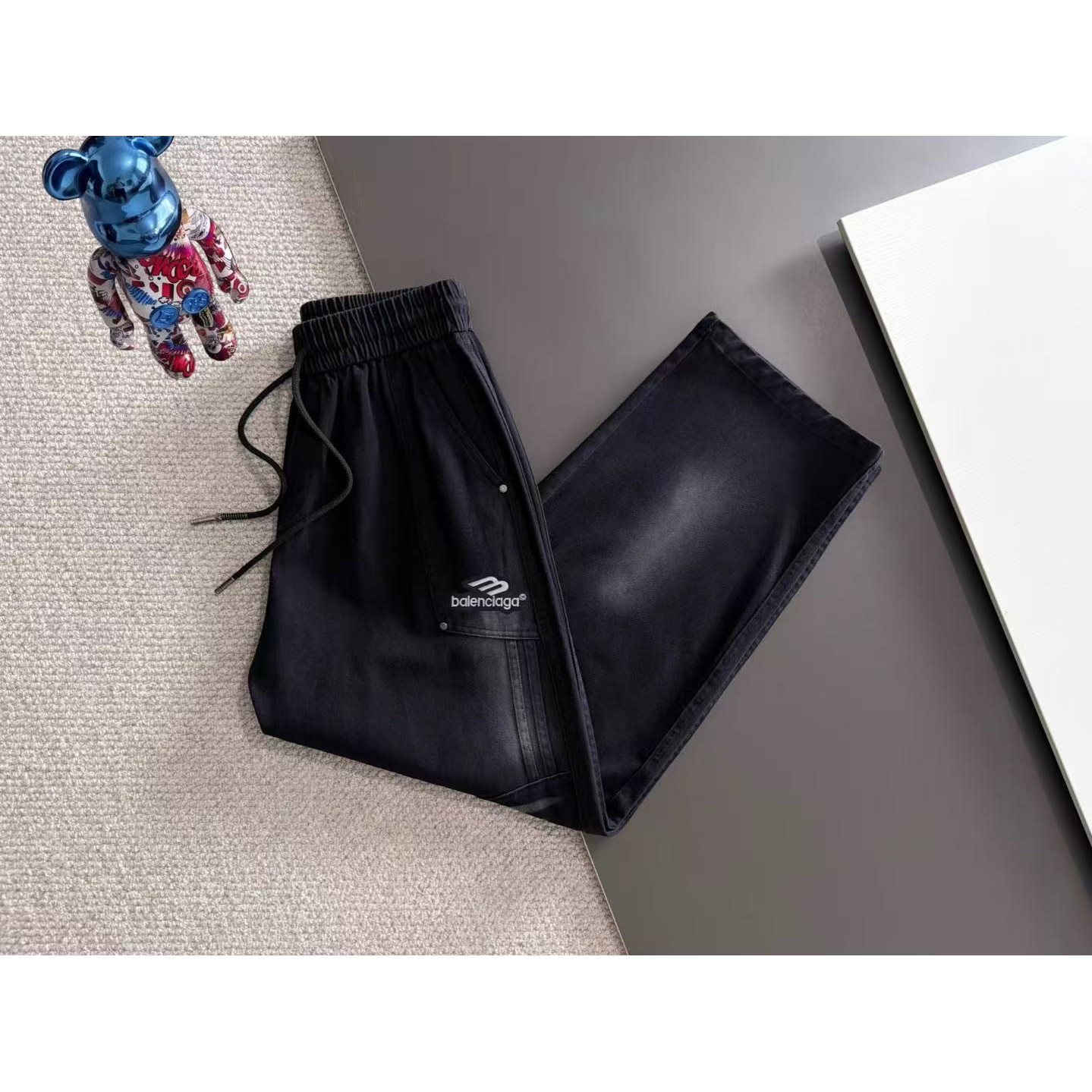 <p>Balenciaga 夏季新款松紧带休闲裤(786885)</p>