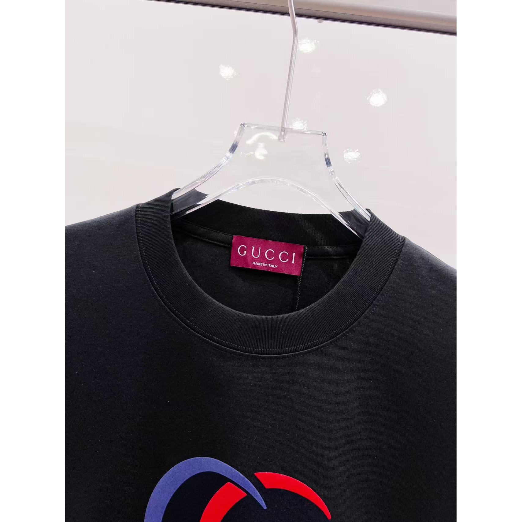 <p>GUCCI 短袖圆领T恤(黑)</p>